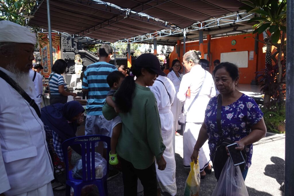 Pasar Murah di Pura Jagadnatha Sangkara Hyan